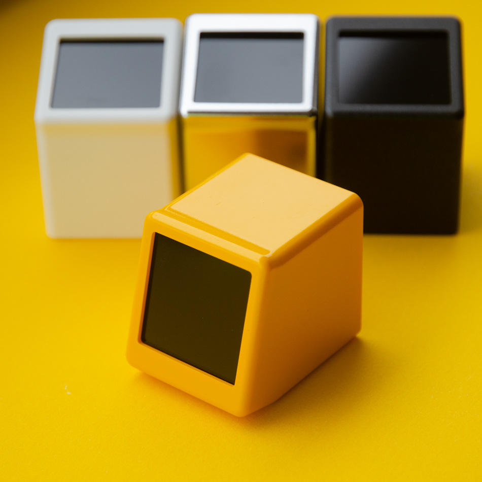 Atlas Smart Desk Clock